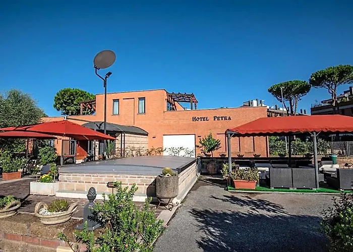 Petra Hotel 4*